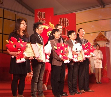 千帆竞过 将军折桂
(图1)