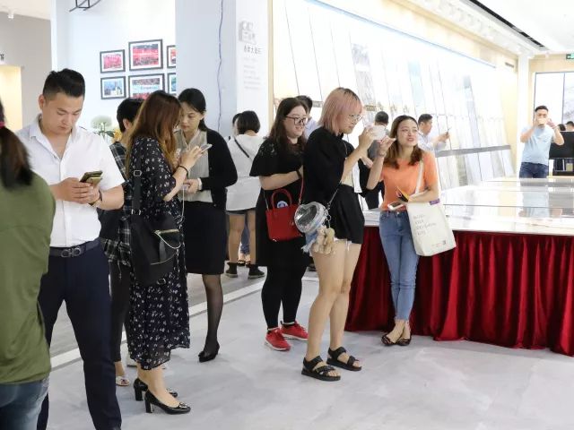 设想未来丨将军企业2018新品发布会暨《梦想的空间》中国年度室内设计竞赛沙龙发布会圆满召开！
(图13)