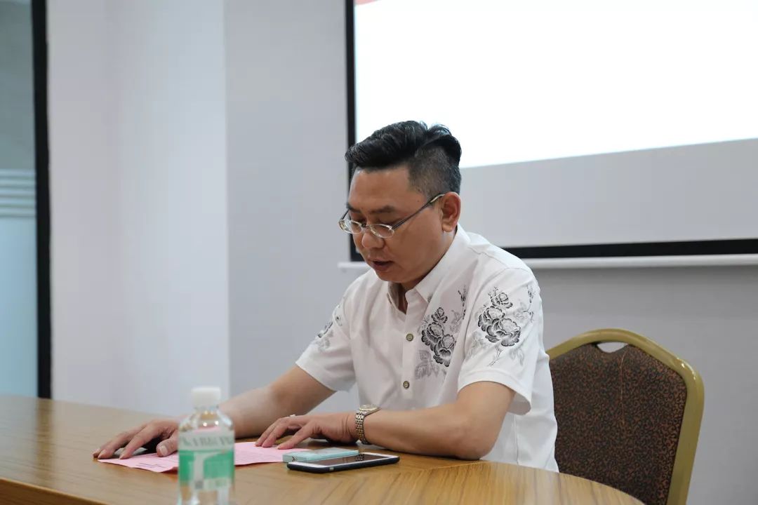 听说大将军陶瓷又要搞事情......
(图8) 听说大将军陶瓷又要搞事情......
(图8)