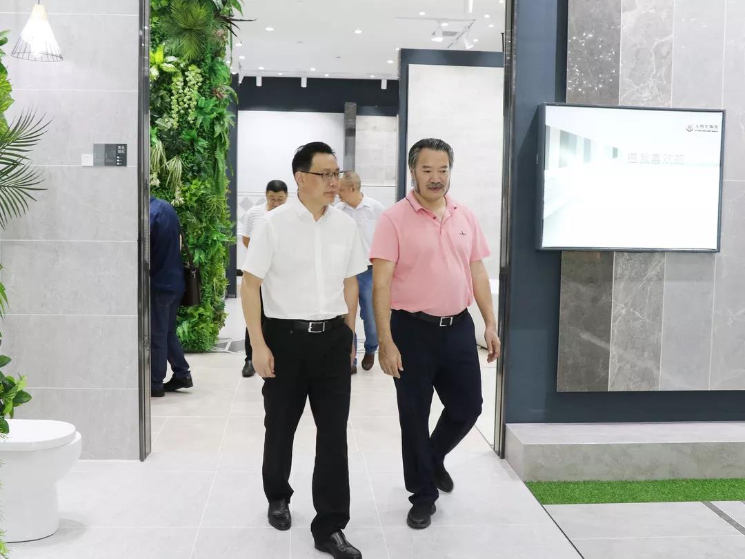头条丨衡阳政府考察团再度走进将军企业，共商发展未来！
(图2)